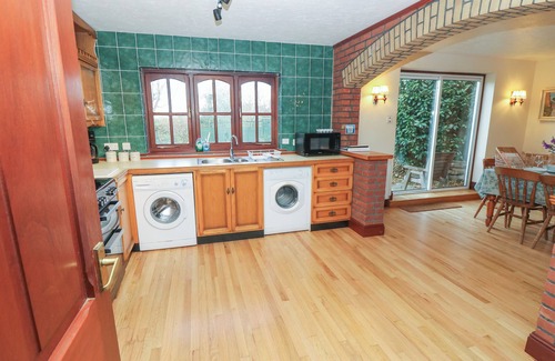 Newport Cottage | The Chapel