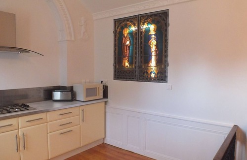 Abzac Cottage | The Chapel of the Domaine de Choisy near Saint Emilion