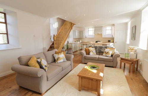 Redcar Cottage | THE CHAPEL, pet friendly, with a garden in Saltburn-By-The-Sea