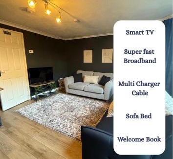 Worcester Apartment | The Chapel - Worcester City - FREE Parking, WI-FI, Toiletries - TVs in rooms - Stocked kitchen - Entire Apart - Self Check-In - Outside Space