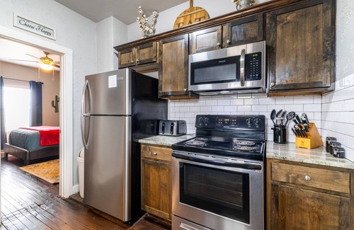 Chickasha House | The Charm Chickasha | Fiber | W/D | Dog Friendly