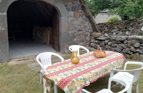 Thiezac House | THE CHARM OF THE RENOVATED OLD