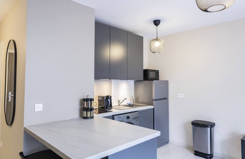 Bussy-Saint-Georges Apartment | The charming studio in a residence with parking.