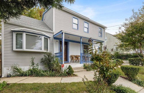 Hyattsville House | The charming villa is at 5miles away to Washington DC sight see