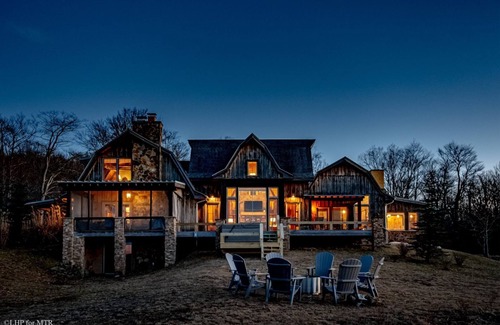 Timberline House | The Chateau at Timberline