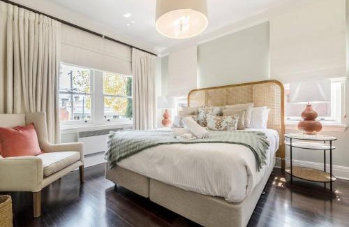 Prahran House | 'The Chatsworth' Chic Urban Living near High St