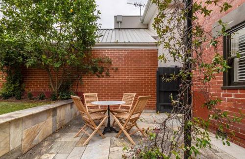 Prahran House | 'The Chatsworth' Chic Urban Living near High St