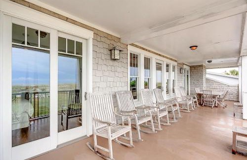 St. Augustine Beach House | The Chautauqua Gorgeous Direct OCEANFRONT Home 3 Decks Pool Table - Amazing Views