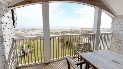 St. Augustine Beach House | The Chautauqua Gorgeous Direct OCEANFRONT Home 3 Decks Pool Table - Amazing Views