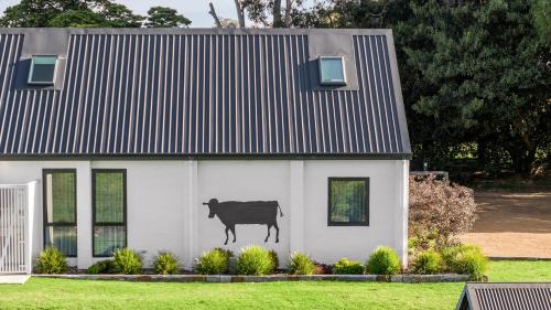 Cowaramup House | The Cheese Factory - Luxe Design & Wine Country Calm