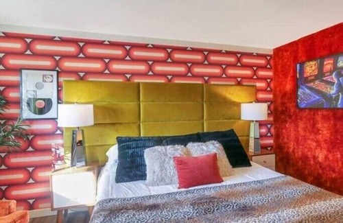 Trenton Hotel | The Cheetah Room #3 @ Retro Boutique Motel