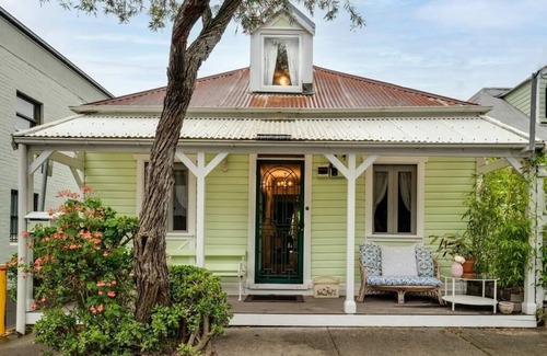 Redfern House | The Chelsea Cottage, Alfresco Living East Redfern