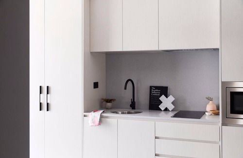 Box Hill Hotel | The Chen Melbourne - Art Series