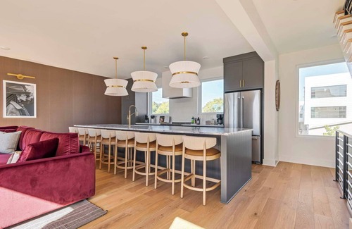 Chestnut Hill House | The Chestnut – Brand New. + Rooftop Skyline Views