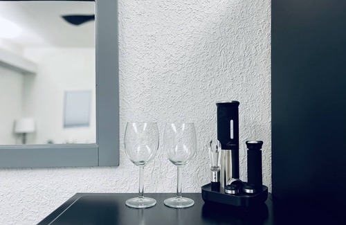 Buffalo Ridge Apartment | The Chic Suite, Off I-90 and I-29, Sleeps 3, Dogs Welcome, By Sanford Sportsplex