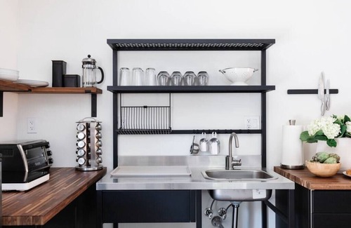 Chico House | | The Chico Casita | Newly Built Downtown Studio |