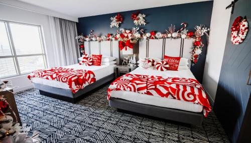 The Galleria Hotel | The Chifley Houston, Tapestry Collection by Hilton