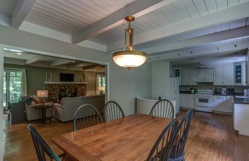 Boone Cottage | The Chimney Cabin near ASU & Downtown Boone