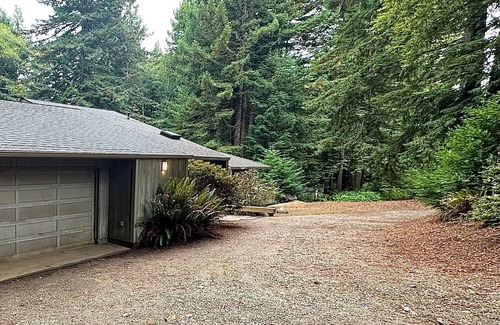 Crescent City House | The Choli House - Escape Near River & Coast