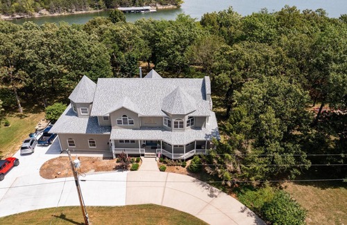 Eagle Rock House | The Cimarron Lake House on Table Rock Lake!