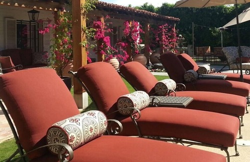 The Movie Colony House | The Citrus House retreat, a peaceful oasis.walk or ride bikes to downtown!