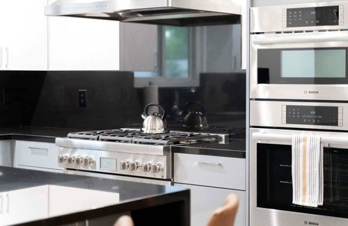 Camelback East House | The Claremont: Chic Luxe, Putting Green & Pool