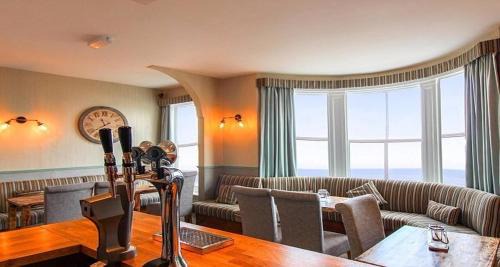 Scarborough Hotel | The Clarence Gardens Hotel, BW Signature Collection