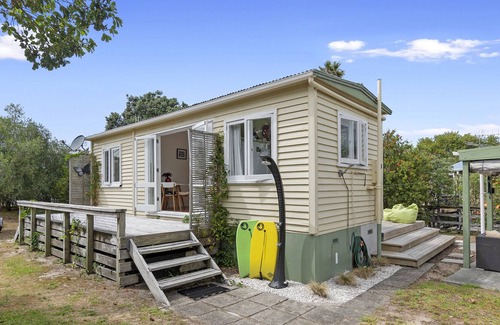 Ruakaka House | The Classic Kiwi - Ruakaka Holiday Home