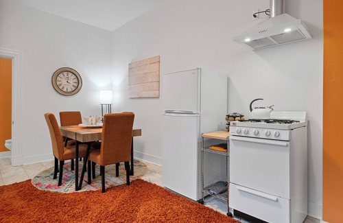 Hot Springs Cottage | The Clementine - Walk to Restaurants, Shops, Bars in Historic Downtown!