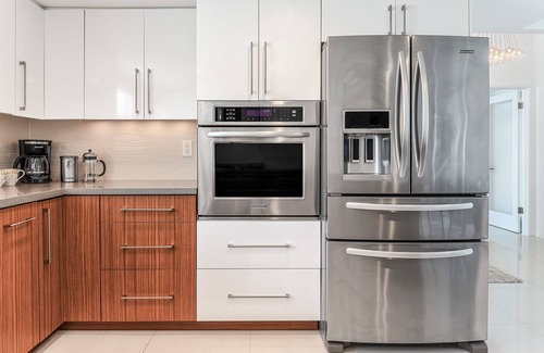 Canyon Corridor Condo | The Cleopatra! Midcentury! Single Story! Private Patio! 2 Beds + Den! Pool! Spa!