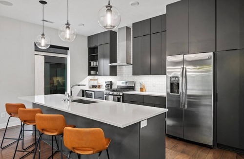 Tremont House | The Cleveland ROCKS! Townhome in Tremont