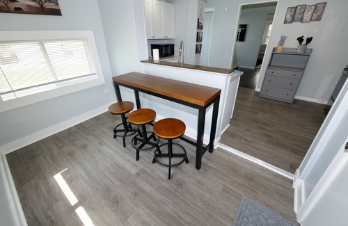 Old Brooklyn House | The Cleveland Zoo House! Traveling Nurses! Guardians Games! NEW Central Air Cond