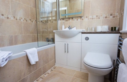 Barton-on-Sea House | The Cliff House Hotel