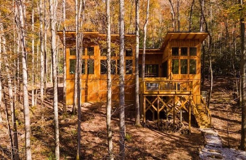 Slade Cabin | The Cliffs Cabin LUX,exclusive stay, wifi, hot tub