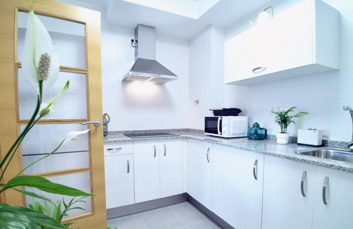 Viveiro Apartment | The Cliffs - Sunset Village Beach 1A