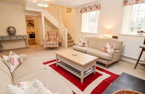 South Cerney Cottage | THE CLOCK TOWER, family friendly in South Cerney, Cotswolds