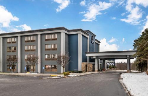 Cohoes Hotel | The Clocktower Hotel, an Ascend Collection Hotel