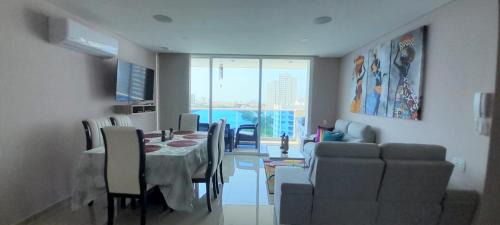El Cabrero Apartment | The Clover Suite