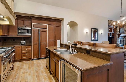 The Village Condo | The Club at Big Bear Village - 3BR/3BA Pres Suite