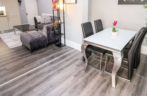Wakefield House | THE COACH HOUSE, 4, ST JOHN'S NORTH APARTMENTS in Wakefield