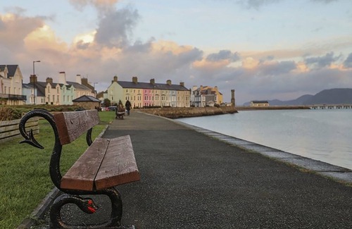 Beaumaris Cottage | THE COACH HOUSE - BEAUMARIS, family friendly in Beaumaris