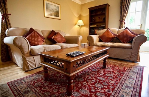 Perth House | THE COACH HOUSE