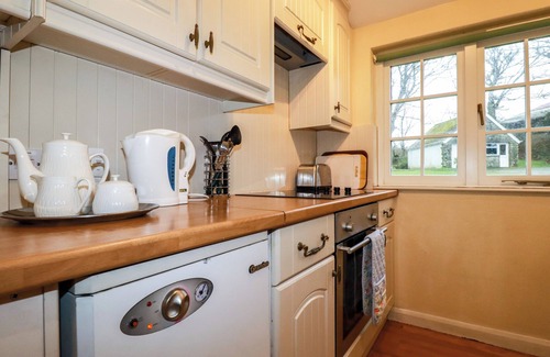 St Teath House | THE COACH HOUSE, pet friendly, country holiday cottage in Camelford
