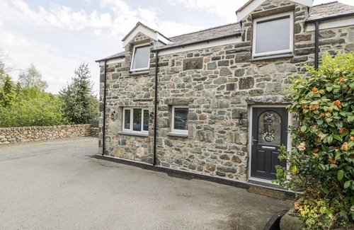 Dolgellau Cottage | THE COACH HOUSE, pet friendly, country holiday cottage in Dolgellau