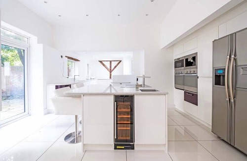 Boscombe House | The Coach House with private hot tub and sauna