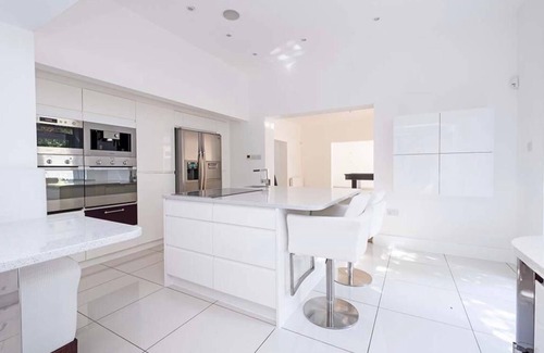 Boscombe House | The Coach House with private hot tub and sauna