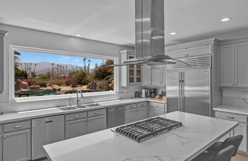 Desert Aire House | The Coachella Estate: 🎾Pickleball🔥Sauna🏖️Beach🏐V’Ball ⛳Putt 🥏Disc Golf +