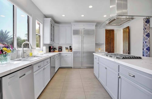 Desert Aire House | The Coachella Estate: 🎾Pickleball🔥Sauna🏖️Beach🏐V’Ball ⛳Putt 🥏Disc Golf +