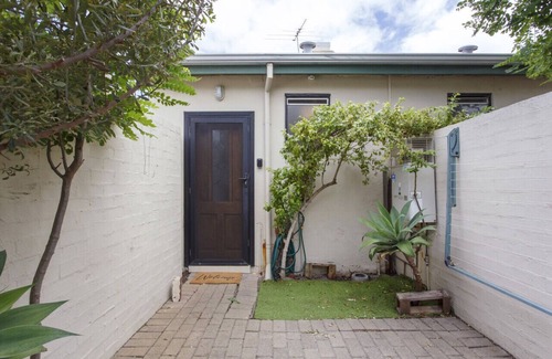 South Fremantle Apartment | The Coastal Nest - South Fremantle