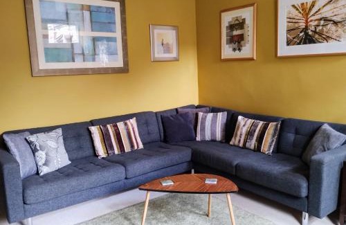 Wadsworth House | The Cobbles - Central, Parking, Netflix & Woodburner